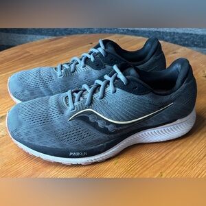 Saucony Guide 14 Women’s Running Jogging Shoes Charcoal/Rose Size 10 EUC